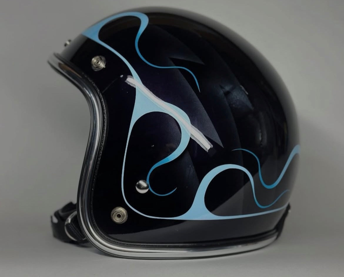 *PRE ORDER* Perimeter Flame Helmet (no leaf pin striping)